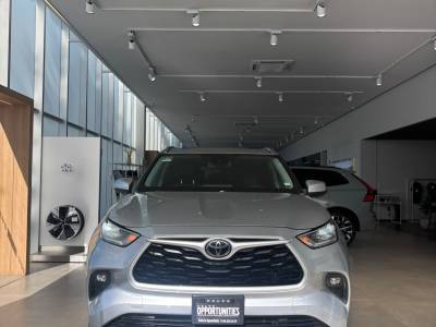 Toyota Highlander  2021