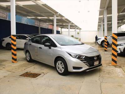 Nissan Versa 2025